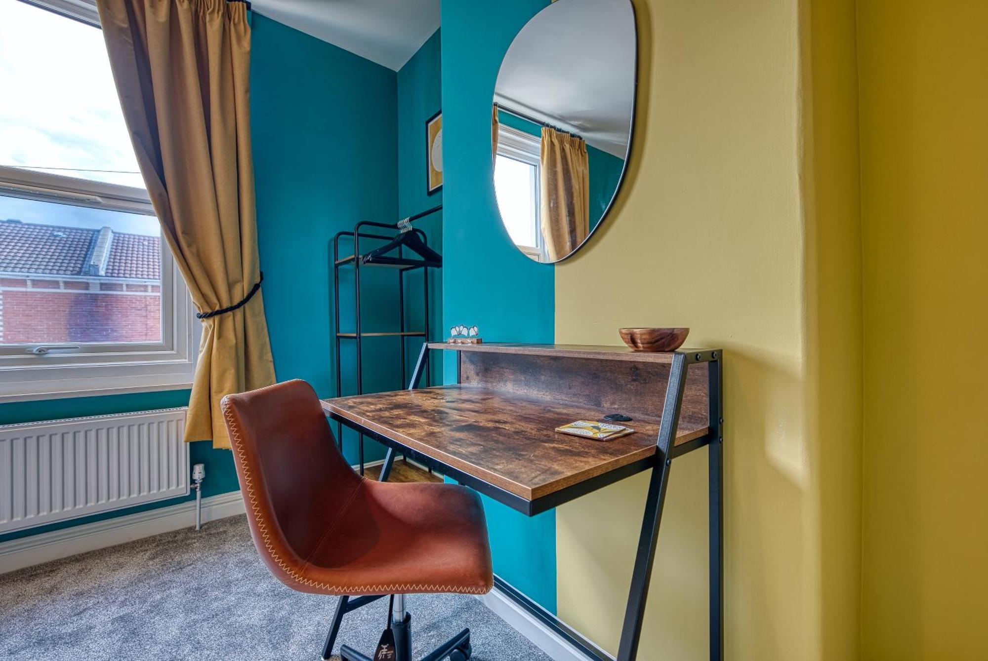 2 Bedrooms Modern, Stunning & Stylish Contractor House, Prime Portsmouth Location With Free Parking Permit, Summer Special Offer!! - By Blue Puffin Stays Екстер'єр фото