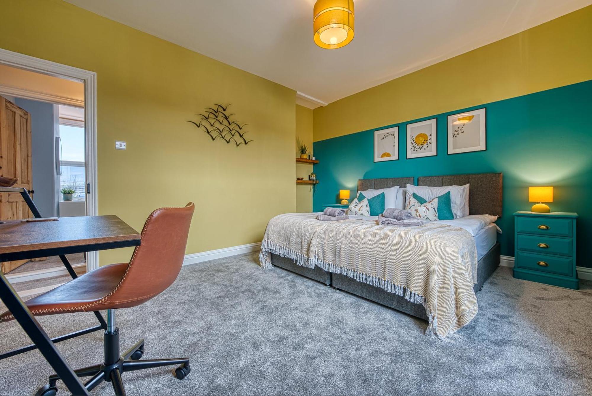 2 Bedrooms Modern, Stunning & Stylish Contractor House, Prime Portsmouth Location With Free Parking Permit, Summer Special Offer!! - By Blue Puffin Stays Екстер'єр фото