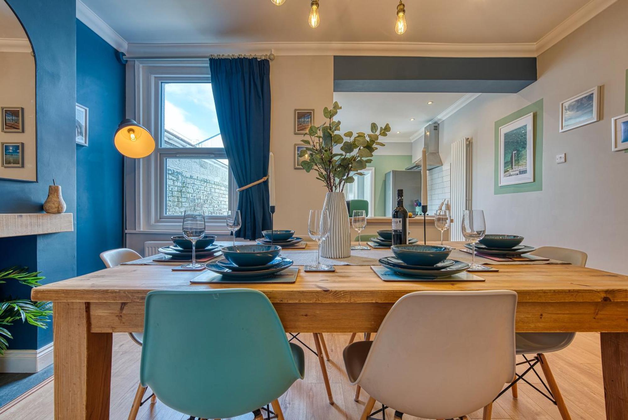 2 Bedrooms Modern, Stunning & Stylish Contractor House, Prime Portsmouth Location With Free Parking Permit, Summer Special Offer!! - By Blue Puffin Stays Екстер'єр фото