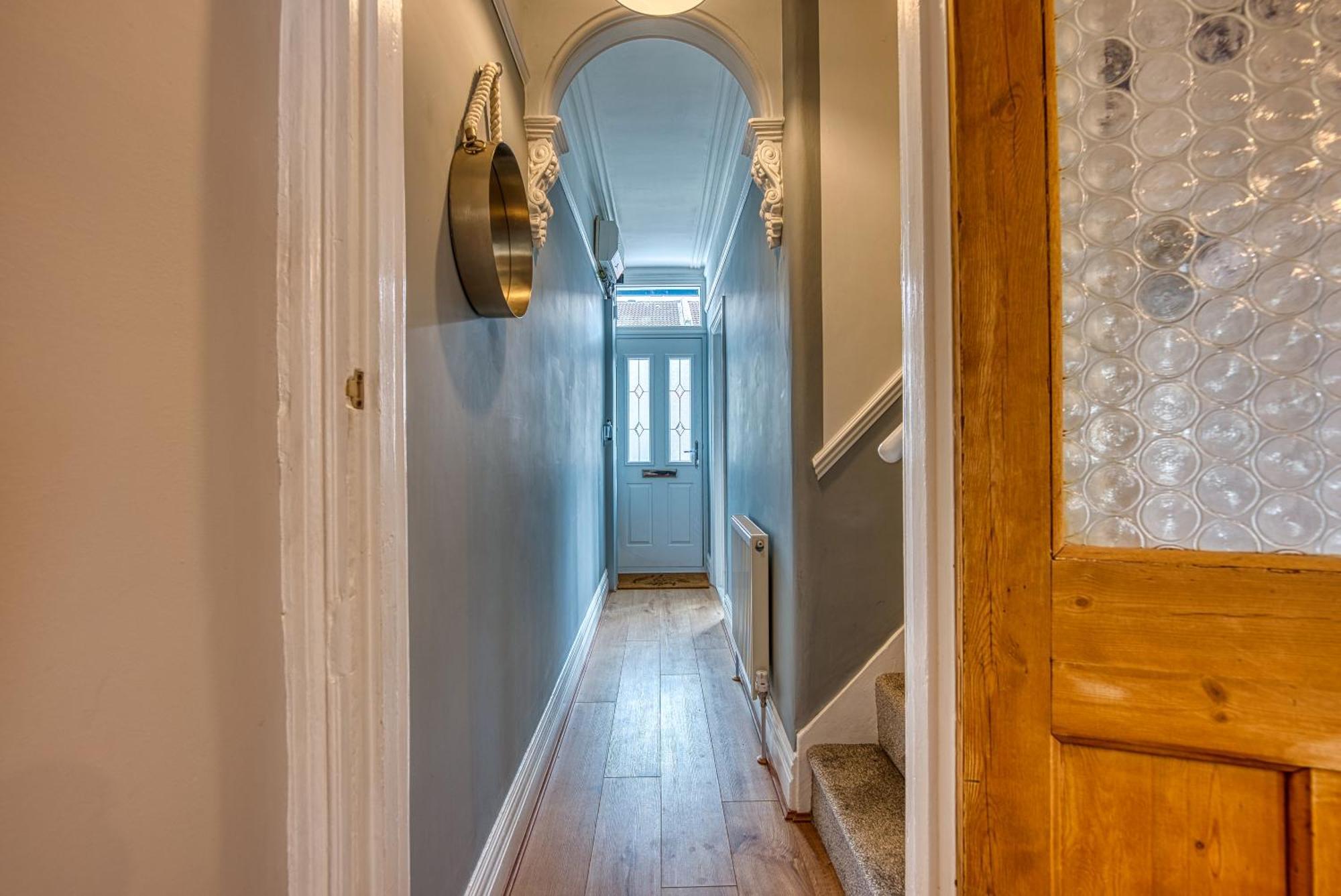2 Bedrooms Modern, Stunning & Stylish Contractor House, Prime Portsmouth Location With Free Parking Permit, Summer Special Offer!! - By Blue Puffin Stays Екстер'єр фото